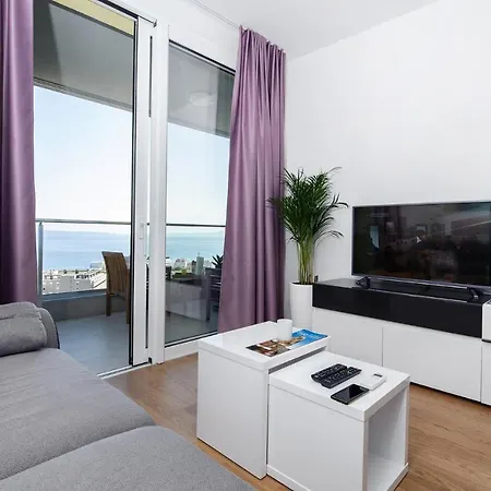 Sea View Tiho