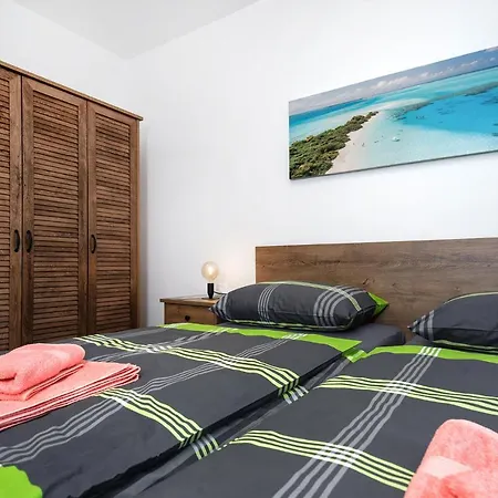 Sea View Tiho Apartment